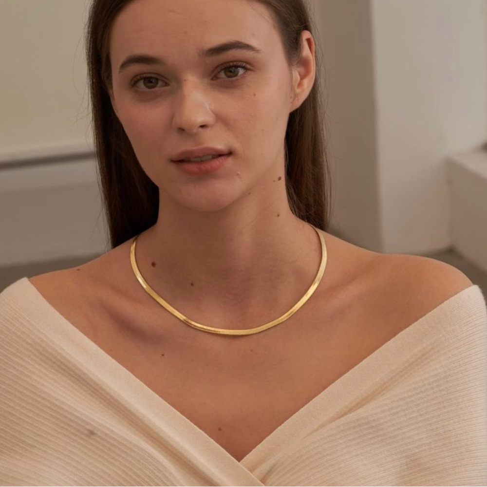 18k Gold Filled Herringbone Necklace for women - Picture 8 of 10